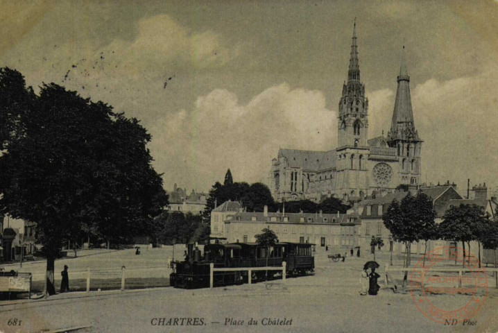 CHARTRES - Place du Châtelet