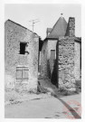 Contre la porte de Sierck à Rodemack, mur d'enceinte et ruelle d'accès au chemin de ronde
