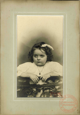 [Portrait de Marthe Muller fille de Madeleine Boucherez dans les années 1920]