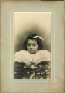 [Portrait de Marthe Muller fille de Madeleine Boucherez dans les années 1920]
