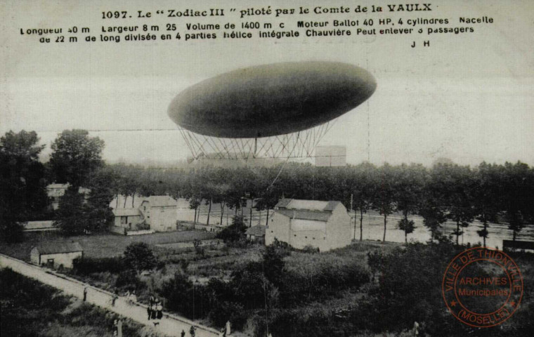 Le 'Zodiac III' piloté par le Comte de la Vaulx