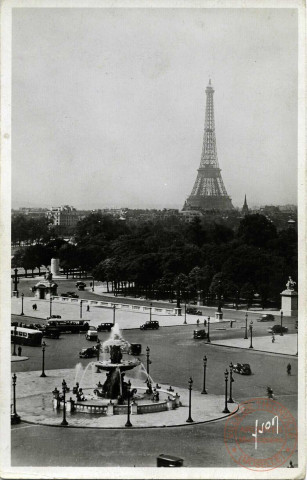 Paris... en flânant - La Tour Eiffel -Place de la Concorde - Les Jardins du Trocadéro - Perspective des sept ponts