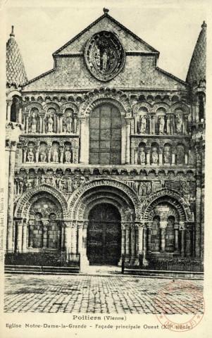 Poitiers ( Vienne). Eglise Nôtre-Dame-La-Grande. Façade principale Ouest (XIIe siècle).