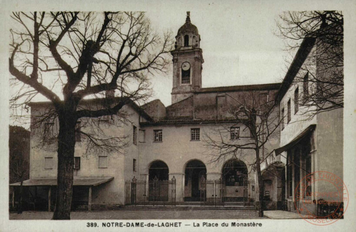 NOTRE-DAME-DE-LAGHET - La place du Monastère