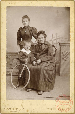 Portrait de famille en studio