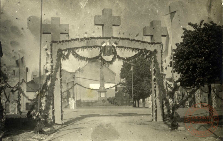 [Manifestation religieuse à Aumetz vers 1920]