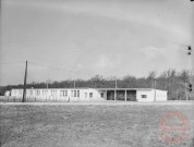 [Vue d'un bâtiment pouvant être une école]