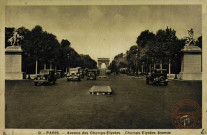 PARIS - Avenue des Champs-Elysées
