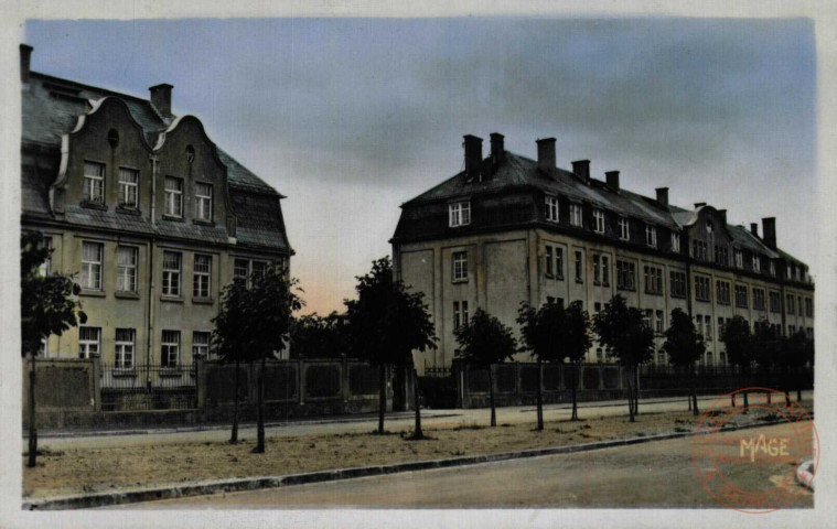 Thionville (Moselle) - Les Casernes Jeanne d'Arc