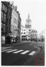 Place du Marché, le Beffroi en fond - Thionville