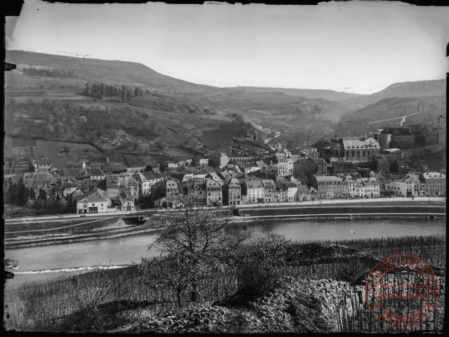 [Sierck-les-Bains vu de la carrière de Contz]