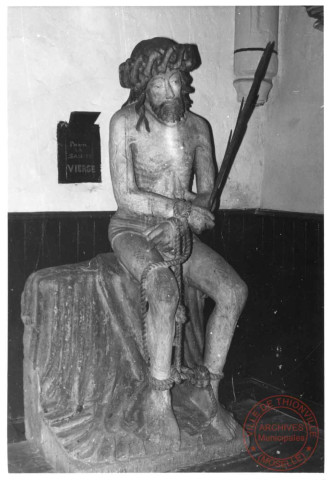 Eglise Saint-Martin de Pierrevillers. Statue du Christ en bois