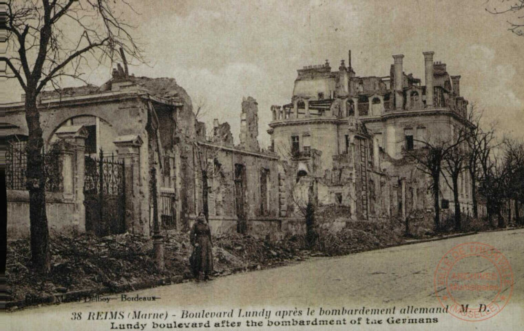 Reims (Marne) - Boulevard Lundy après le bombardement allemand