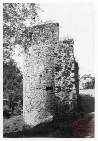 Tour manquante du mur d'enceinte Sud à Rodemack (XIVe)