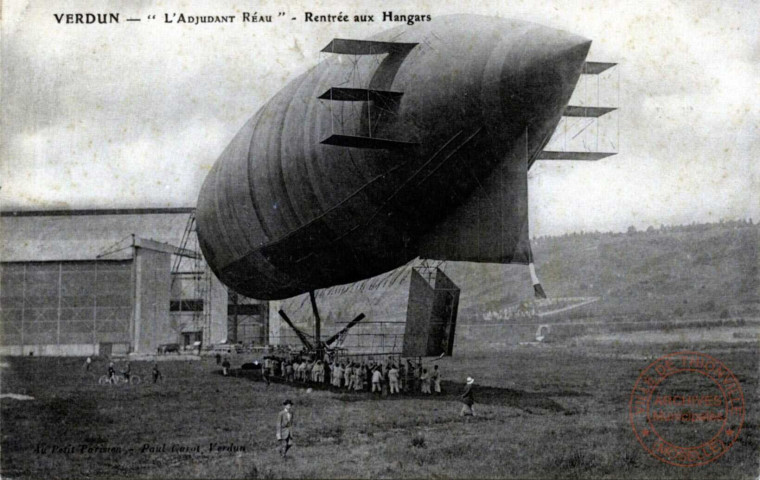 Verdun - 'L'Adjudant Réau' - Rentrée aux Hangars