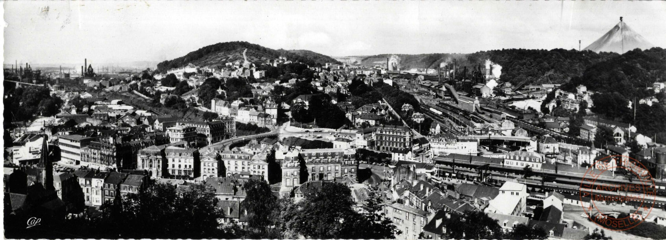 Longwy - Panorama de la vallée des hauts-fournaux