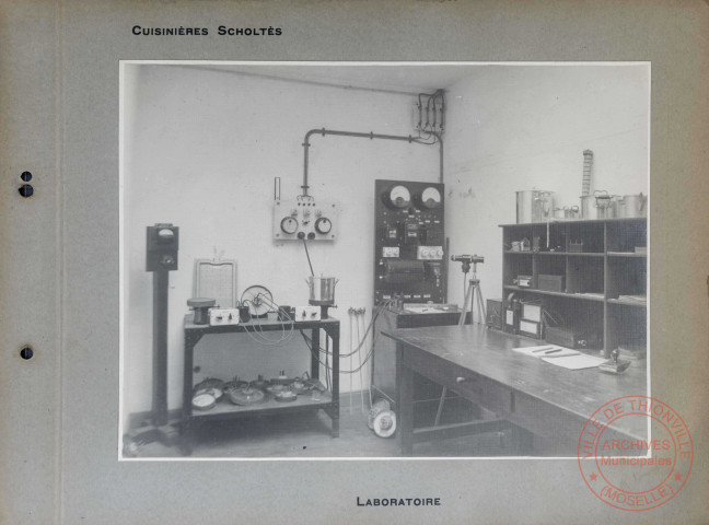 Etablissement E. Scholtès Thionville - Cuisinières Scholtès - Laboratoire