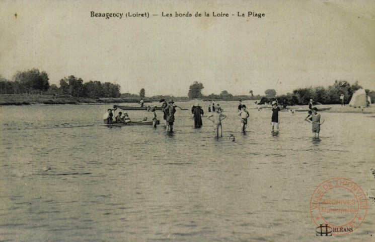 BEAUGENCY (Loiret) / Les bords de la Loire / La Plage