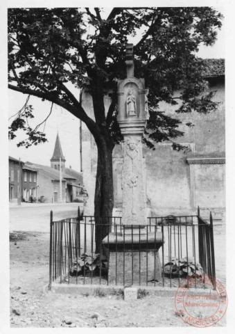 Bildstock situé à Stuckange, à l'ange de la rue de la Liberté et de la rue Nationale. Saint-Hubert
