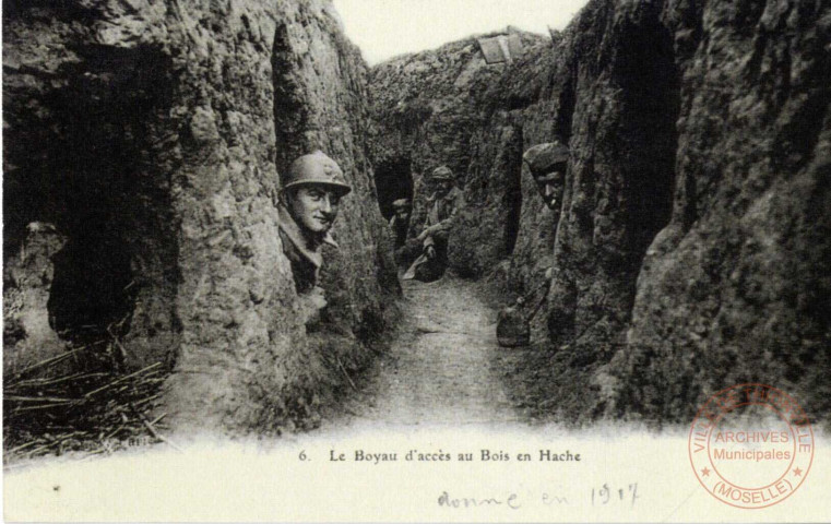 Le Boyau d'accès au Bois en Hache