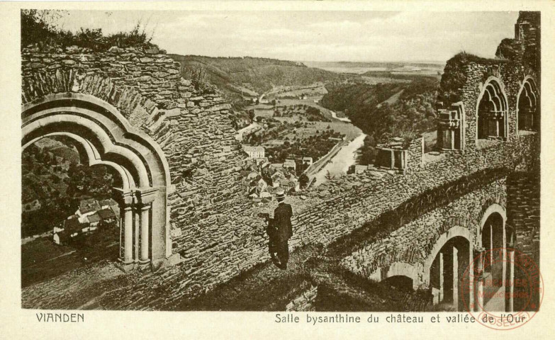 VIANDEN. Salle bysanthine du Château et vallée de l'Our.