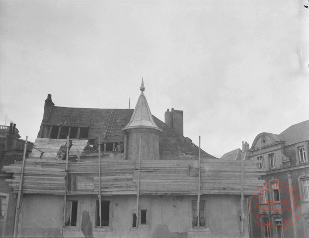 [Travaux sur une maison à tourelle, actuellement bar le Titanic, 1 rue Georges Ditsch]