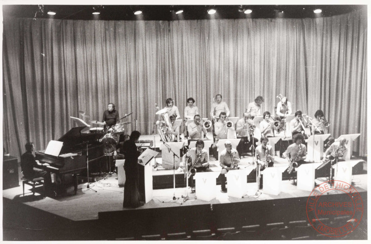 [Grande formation "Red and blue" au théâtre de Thionville]