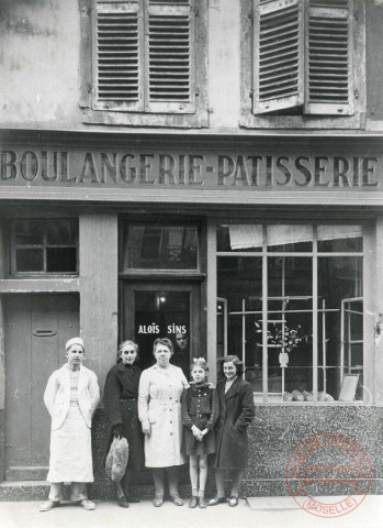 Boulangerie-pâtisserie Aloïs Sins, 15 rue de Jemmapes en 1945