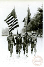 Les drapeaux Américains aux Champs-Elysées