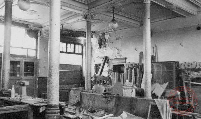 Guerre 1939-1945. Le Trianon-Palace (salle de danse) détruit après les bombardements, rue d'Angleterre