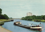 La vallée de la Moselle - Thionville (Moselle) - Vue sur la Moselle et "l'Européen"