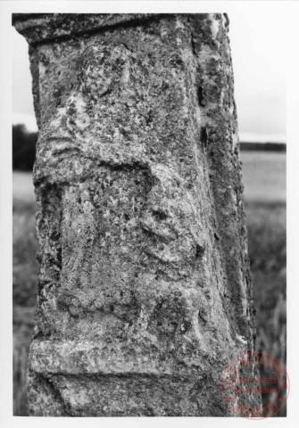 Calvaire (Christ en croix) situé à Basse-Rentgen. Lieu-dit Grosswiese, croix de chemin érigé au XVIIIe, disparue après 1977