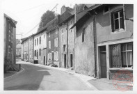Rue du Général Simmer à Rodemack. La première maison à droite est le numéro 69