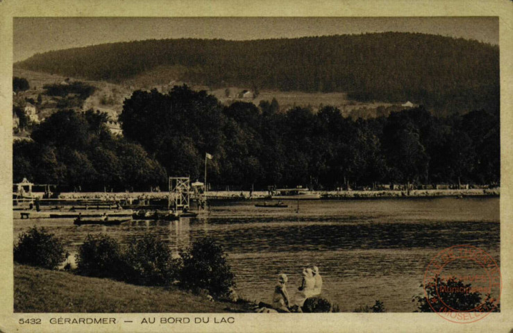 GERARDMER - AU BORD DU LAC