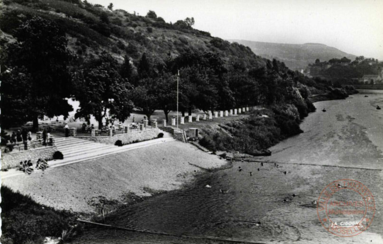 Sierck-les-Bains (Moselle) - La Plage de l'Etablissement Thermal