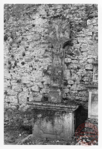 Bildstock situé dans le cimetière de Rodemack