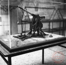 Exposition sur les fortifications à Thionville en 1970 par Georges Martig - Maquette d'un trébuchet