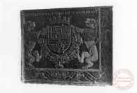 Plaque de fonte armoriée située à l'église paroissiale Saint-Rémy de Puttelange-lès-Thionville