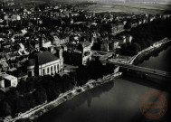 Thionville (Moselle) - Le Pont sur la Moselle et l'Eglise catholique - Vue aérienne