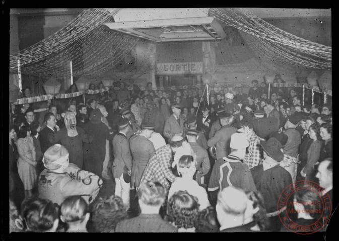 Foire exposition de 1948 - Spectacle de clowns