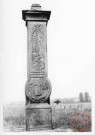 Bildstock daté 1867 (croix des champs) situé entre Garche et Koeking (Thionville), dans les champs