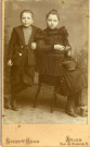 [Portrait de Louise et Charly Martha dans les années 1890]