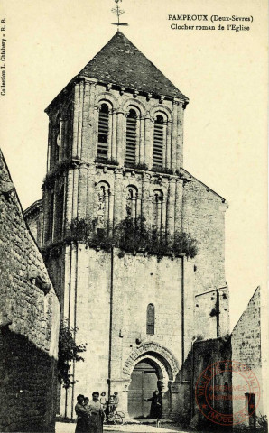 Pamproux (Deux-Sèvre). Clocher roman de l'Eglise.