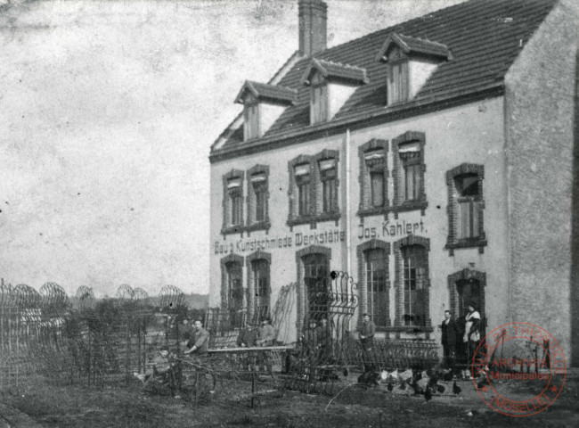 Bau & Kunstschmiede Werkstätte Jos. Kahlert.(Karolingerring) [Atelier de construction et de forge Josef Kahlert. (Avenue Merlin)]