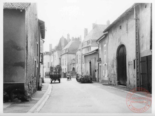 Rues des Chateaux à Cattenom. Vue prise depuis le 49 de la même rue