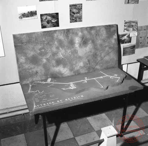 Exposition sur les fortifications à Thionville en 1970 par Georges Martig - Plan en relief de l'ouvrage de Métrich