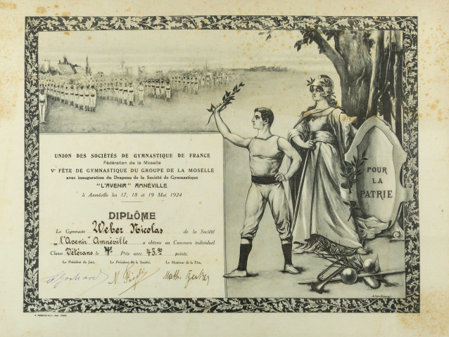 Diplôme d'honneur décerné à WEBER Nicolas de la Société de gymnastique 'l'Avenir Amnéville' en 1924 lors de la Vème fête de gymnastique du groupe de la Moselle avec inauguration du drapeau de la société de gymnastque 'L'Avenir' Amnéville du 17-18 et 19 mai 1924