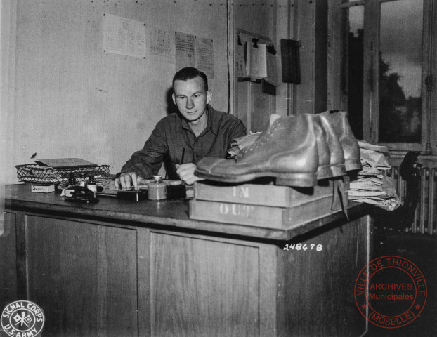 Dean Cudgeon, du 235 AAA Gun Battalion Army, arrive à Thionville en décembre 1944