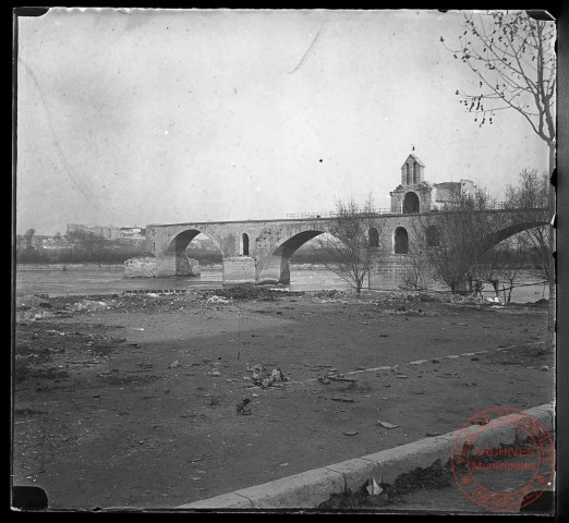 Avignon en novembre 1902 - Le Pont