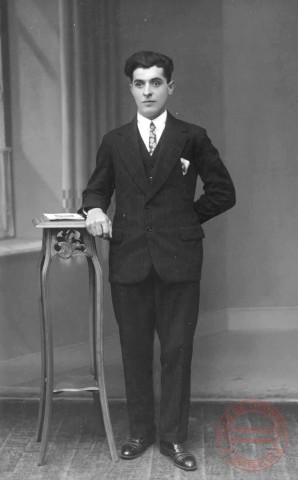 [Portrait d'un jeune homme de Roussy le Village]
